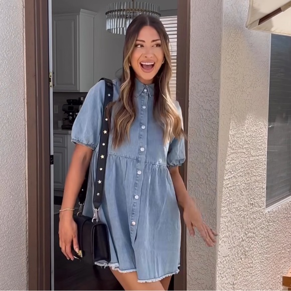 Pink Lily Handbags - Pink Lily Black Leather Crossbody Bag